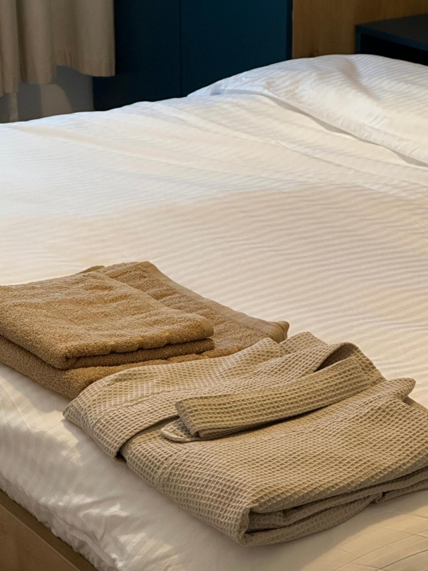 יאשי Modern Flat - Apartament Nou Aproape De Spital Si Aeroport מראה חיצוני תמונה