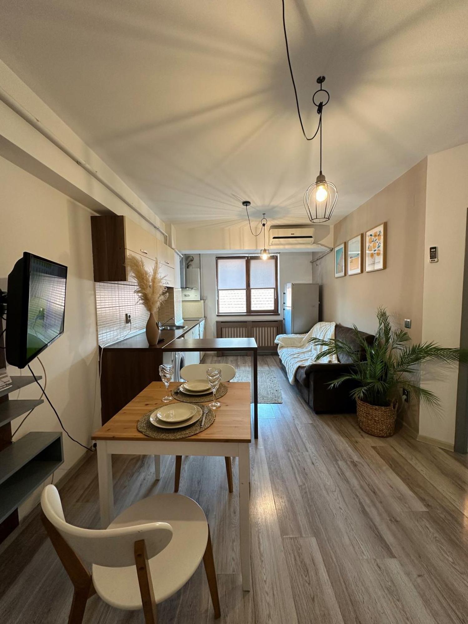 יאשי Modern Flat - Apartament Nou Aproape De Spital Si Aeroport מראה חיצוני תמונה