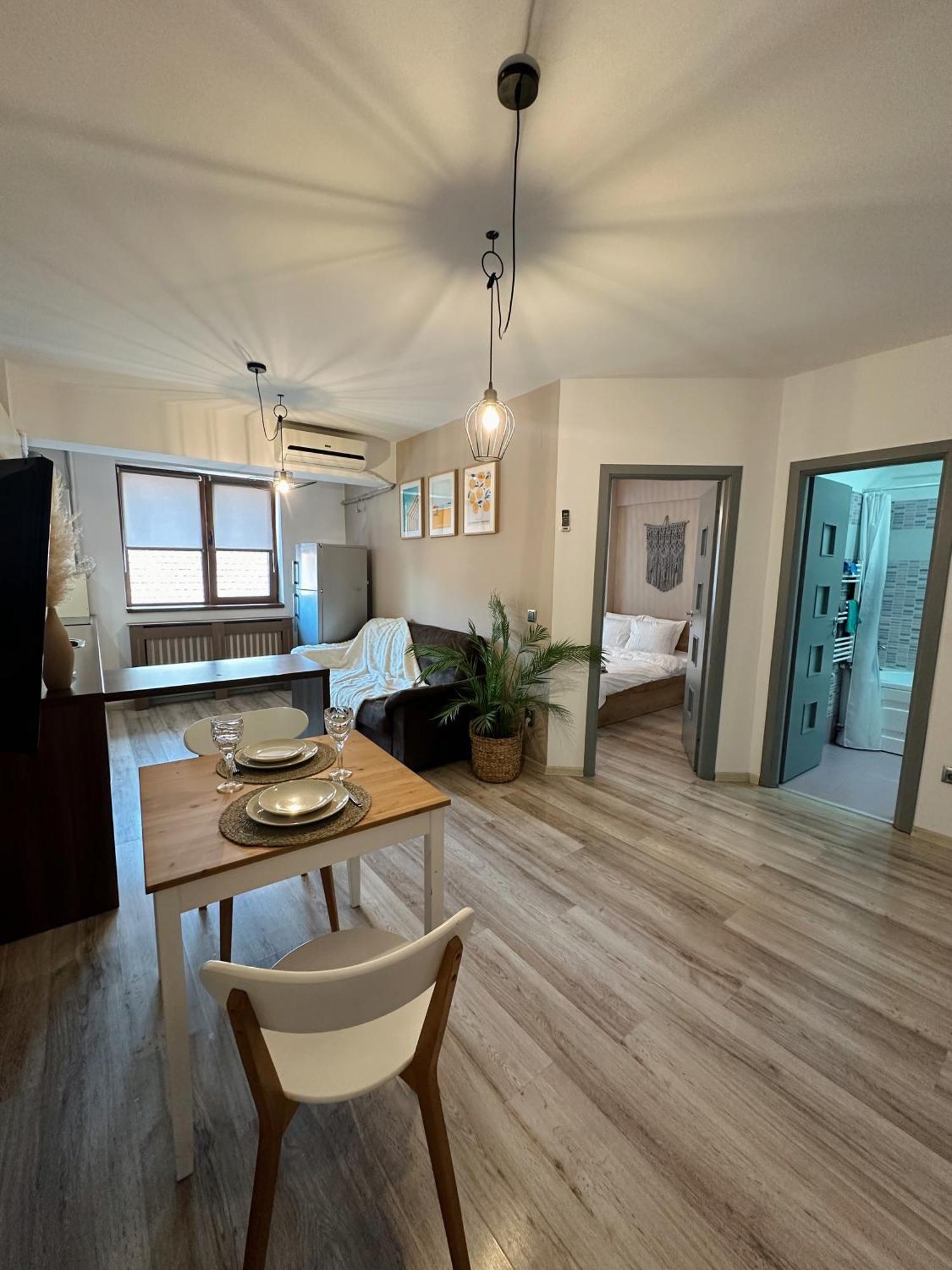 יאשי Modern Flat - Apartament Nou Aproape De Spital Si Aeroport מראה חיצוני תמונה